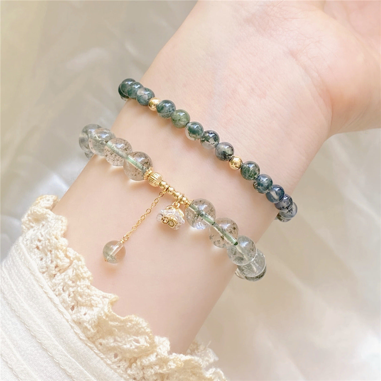 Flowers Bloom and Wealth Green Phantom Quartz Crystal Helps Sleep and Wealth